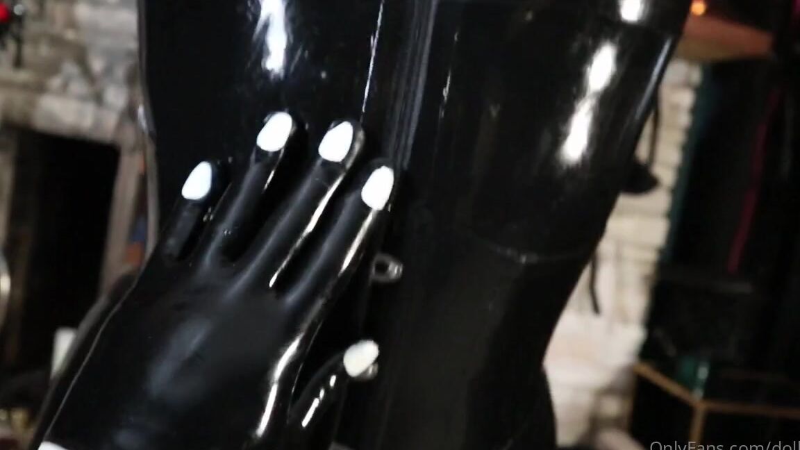 Dollified Nicknamed Dollified Onlyfans Part Two Impacts And Caresses Mistressodette