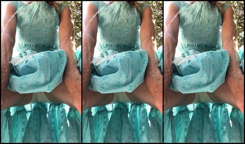 Mrs Evie Mae Nicknamed Mrseviemae 06 23 2023 Onlyfans Video I Find You Laying On The Ground Parched From The Texas Sun 6E