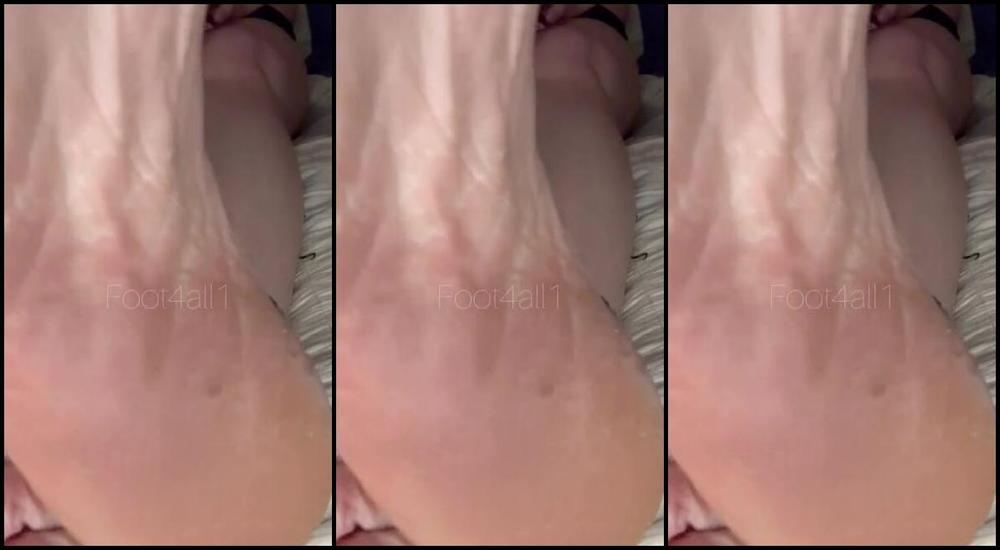 Goddess Ashley Nicknamed Foot4All1 Onlyfans Listen To Your Heart Can You Match Pace Can You Make It The Whole Clip Your Xf