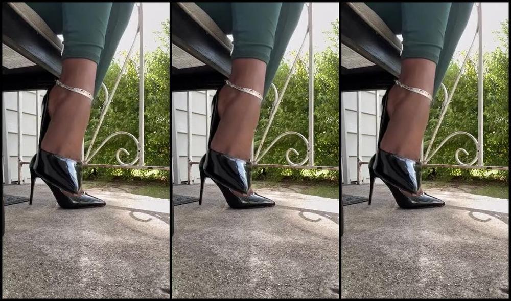 Kelly Nicknamed Themelanin Obsession 10 02 2024 Onlyfans Video A Classic Court Heel Dangle