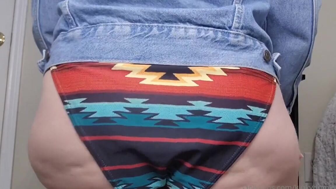 Giantessjulia Nicknamed Kinkydomkitty91 11 12 2024 Onlyfans Video What Happends When My Greens Juice Kicks In A Little To Early Had To Take