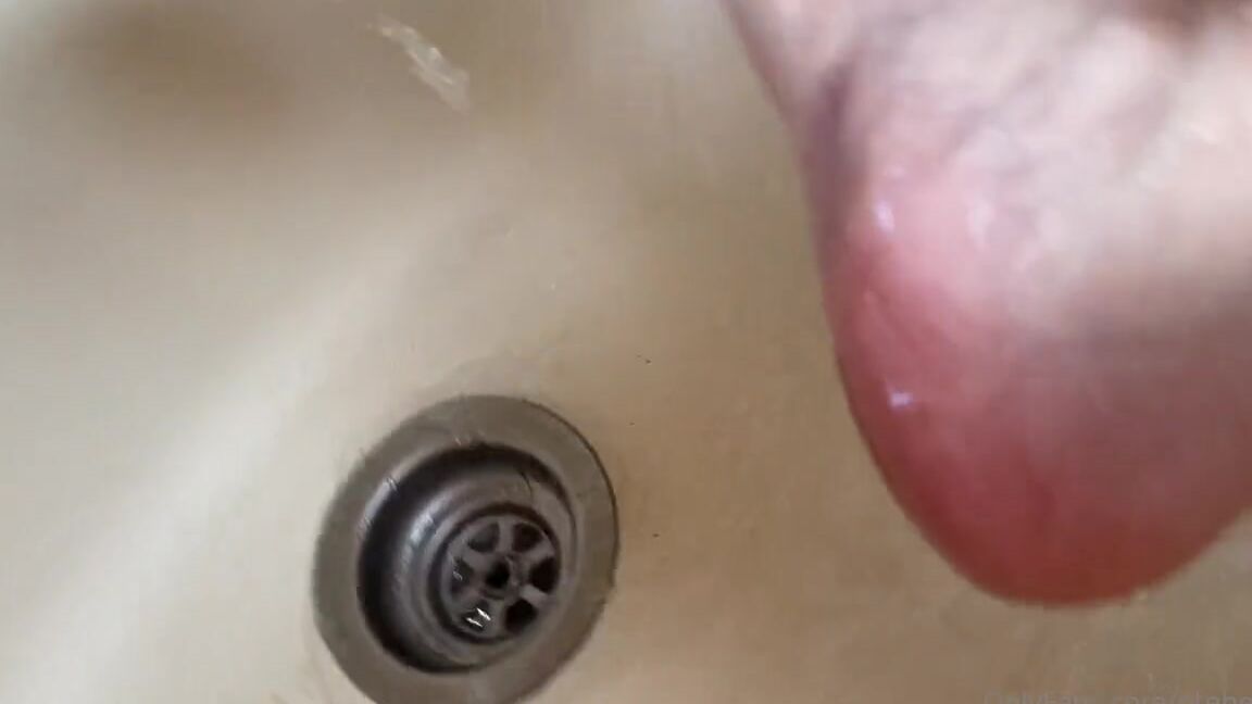 Pre Hensile Nicknamed Prehensile 04 06 2021 Onlyfans Video I Made A Mess With A Smush Video