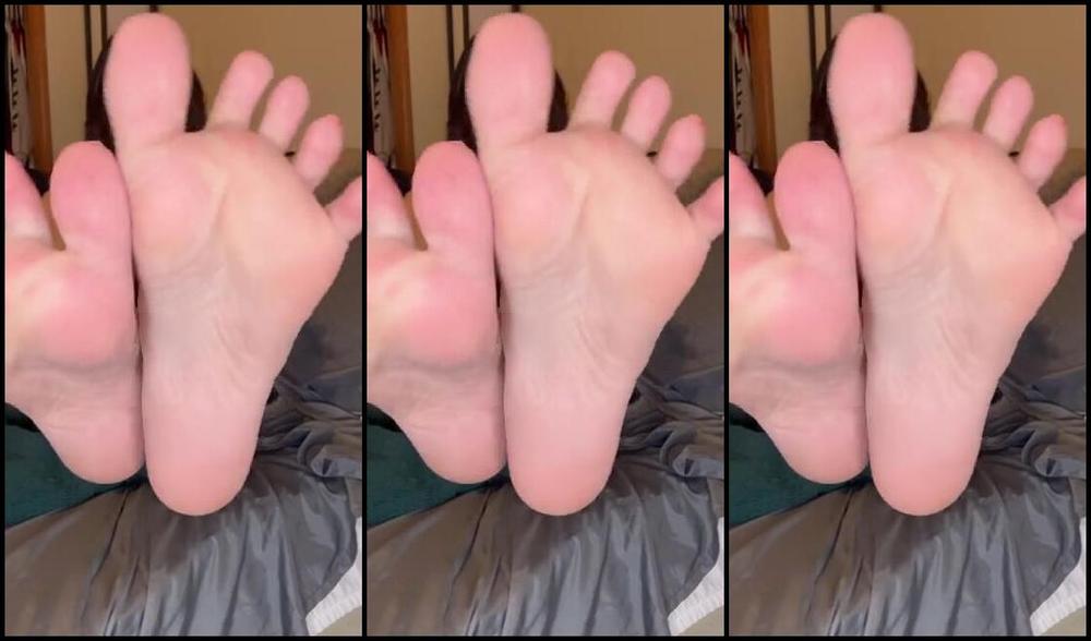 Goddess Sky Nicknamed Sky23X 02 14 2025 Onlyfans Video A Good Moisturizing After Such A Long Day