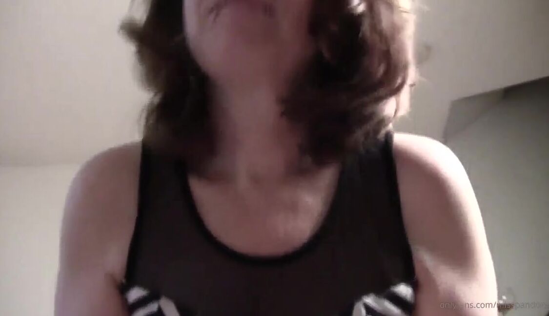Miss Pandora Nicknamed Misspandora Onlyfans 05 20 2019 Pov Customvideo I Shot W My Boytoy Biily Breaks Freebilly Is A Younger Guy Who