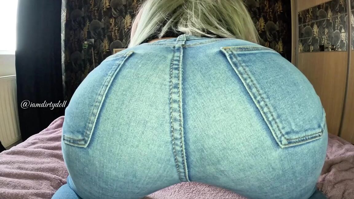 Dirtydoll Nicknamed Iamdirtydoll 04 13 2025 Onlyfans Video Im Painting These Jeans With My Hot Stinky Farts