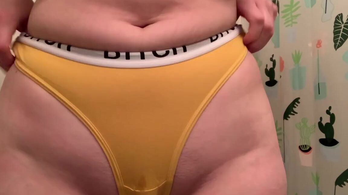 Jennaize Nicknamed Jennaize Onlyfans Using The New Vibrating Underwear Theyre A Little Small For Me Though Looking Back2