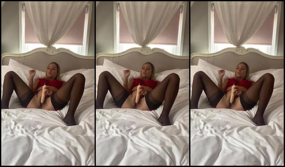 Peachy Samantha Nicknamed Peachysamantha Onlyfans Been Waiting For This One Happy Bank Holiday Xxxxx