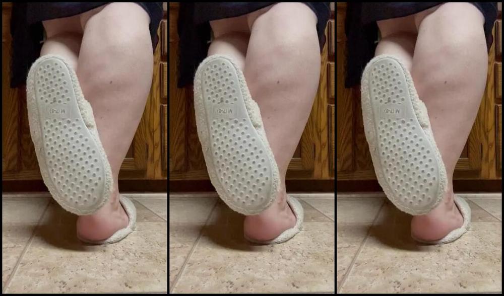 Fattyfeet420 Nicknamed Fattyfeet420 01 23 2023 Onlyfans Video Showing Off My Slippers Feet And Legs