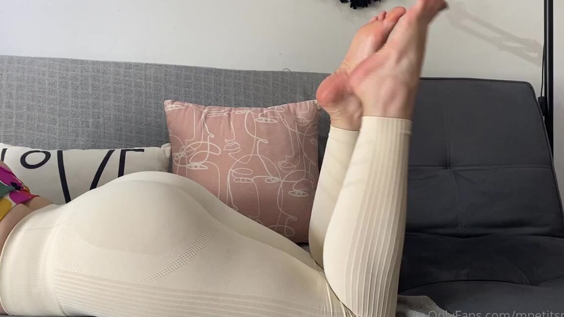 Mes Petits Pieds Nicknamed Mpetitspieds Onlyfans 01 12 2024 Video 572722