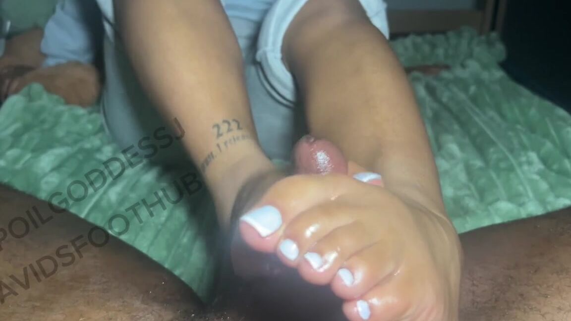 Spoilgoddessj Nicknamed Spoilgoddessj 01 10 2025 Onlyfans Video Pulled Up To His Dorm And Pulled That Nut Out Featuring Davidsfoothub