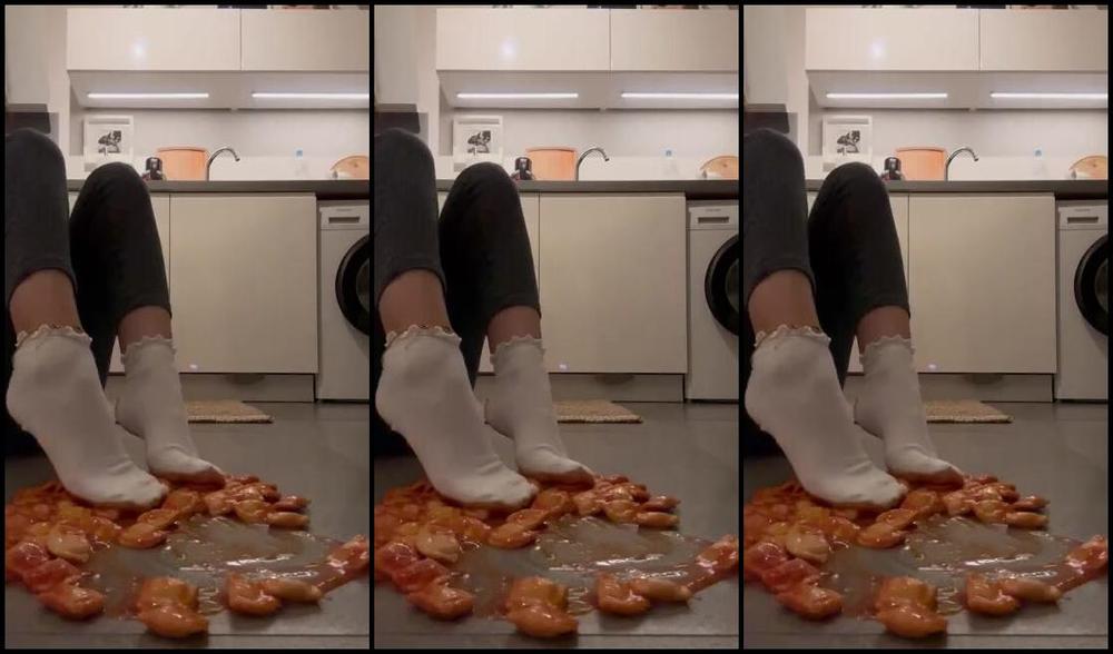 Mimistllmrs Nicknamed Mimistllmrsexclusive 05 12 2023 Onlyfans Video Wei E S Ckchen An Tomatenravioli Serviert Auf Feinstem Fu