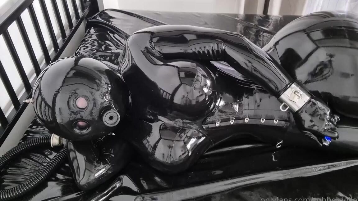 Emma Lee Nicknamed Rubberdollemma 01 01 2024 Onlyfans Video I Really Hope We Will Have All Together A Happy Rubbery And Extremely Perverted New Year