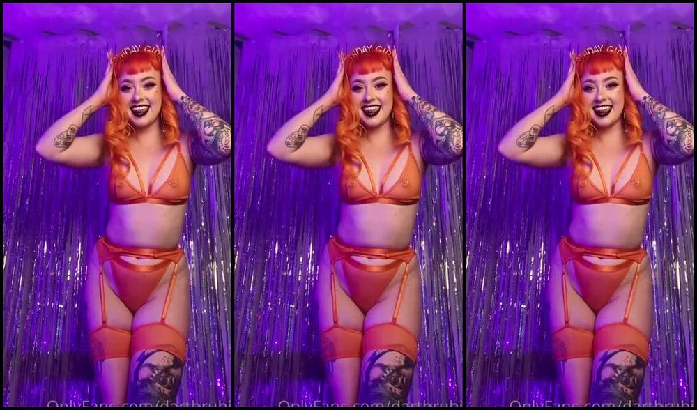 Rubie Hellia Nicknamed Rubiehellia Onlyfans It S Almost My Birthday And I M So Excited I Hope You Enjoy This Little Booty Wiggle