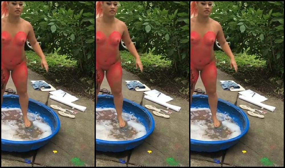 Lilmizzunique Nicknamed Lilmizzunique Onlyfans Today S Live Outdoor Nude Painting Day We Made Art Lol I Won T Be Mad If You Skip Through