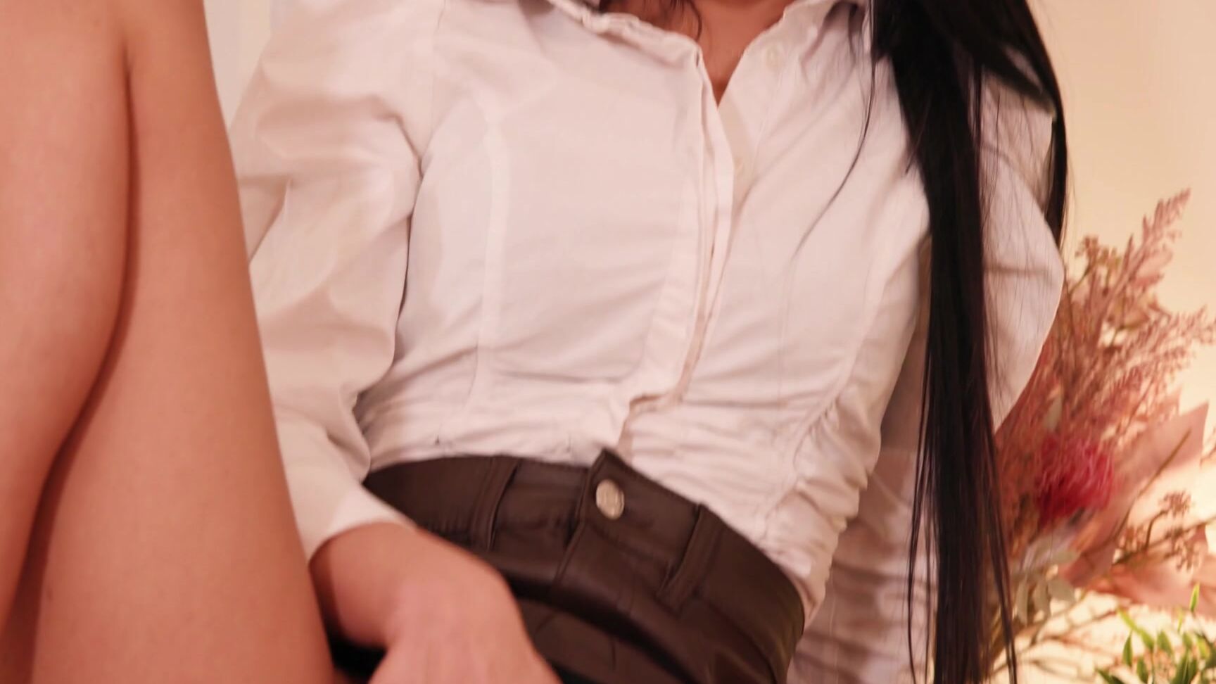 Upskirtjerk Lala Sneaky Peek