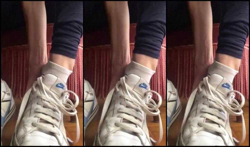 Giantess Elixs Nicknamed Giantesselixs 06 25 2021 Onlyfans Video I Forgot I Put This Guy In My Shoe A Few Hours Back