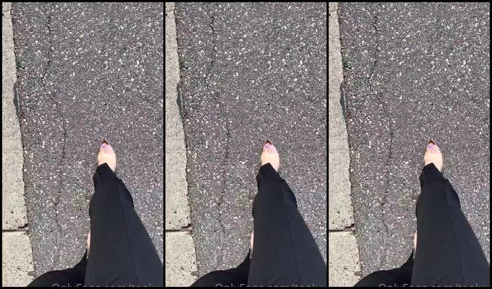 Toe Luxx Nicknamed Toeluxx 06 22 2022 Onlyfans Video Walk With Me