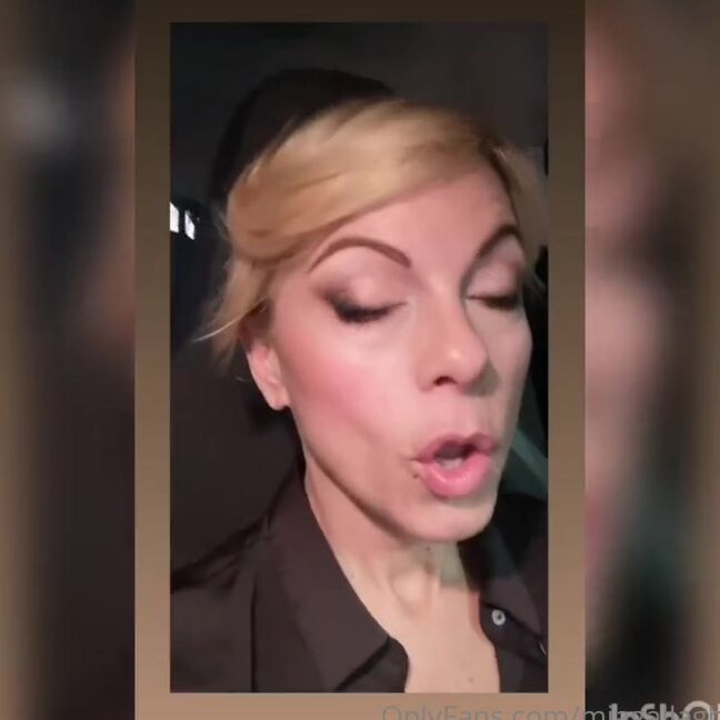 Mia Gallagher Nicknamed Miagallagher 04 01 2022 Onlyfans Video Ieri Sera Finalmente Una Cenetta Succulenta Col Mio Fratellone Scemo