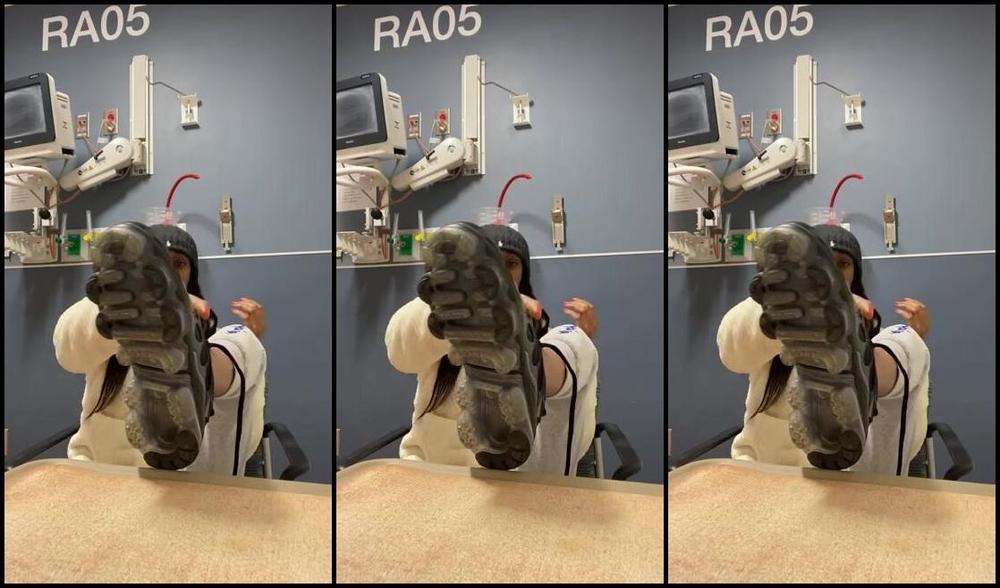 Solefairy Nicknamed Solefairyt 01 26 2025 Onlyfans Video Stinky Shoe Removal Sniff Test W