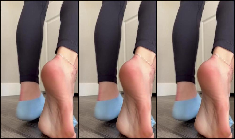 Thehappy Soles Nicknamed Thehappy Soles 02 26 2025 Onlyfans Video Such An Amazing View Of The Soles And Taking Off These Sweaty Socks Asmrtoe Cracking 1080P