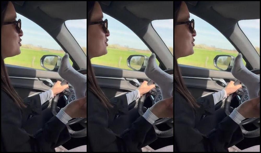 Mimistllmrs Nicknamed Mimistllmrsexclusive 04 24 2023 Onlyfans Video On The Road With My Besties Novasweetf33T