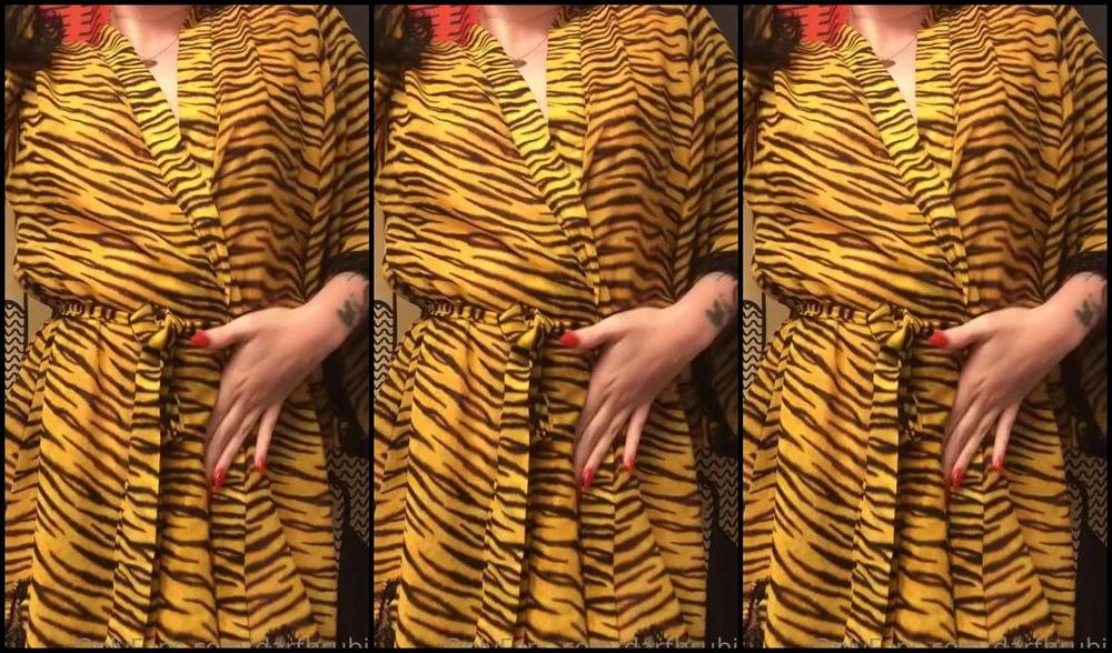 Rubie Hellia Nicknamed Rubiehellia Onlyfans I Got My Claws Back Today And Boy Does It Have Me Feeling Sensual Here S