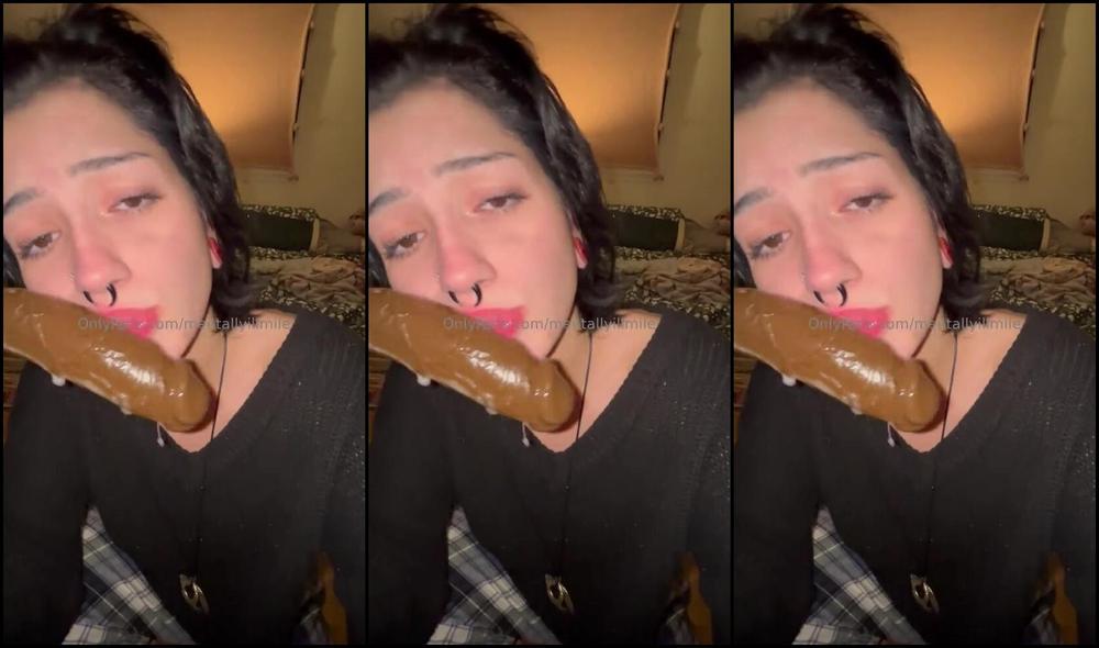 Mentallyillmile Nicknamed Mentallyillmile 03 10 2025 Onlyfans Video Sucking Till My Throat Gives Out No Seriously I Bruised My Throat 1080P