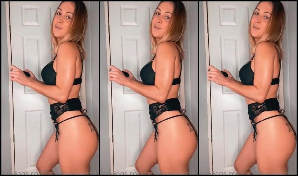 Peachy Samantha Nicknamed Peachysamantha Onlyfans Behind The Scenes Watch Closely As I Roll The Stockings Up Over My Feet Onto