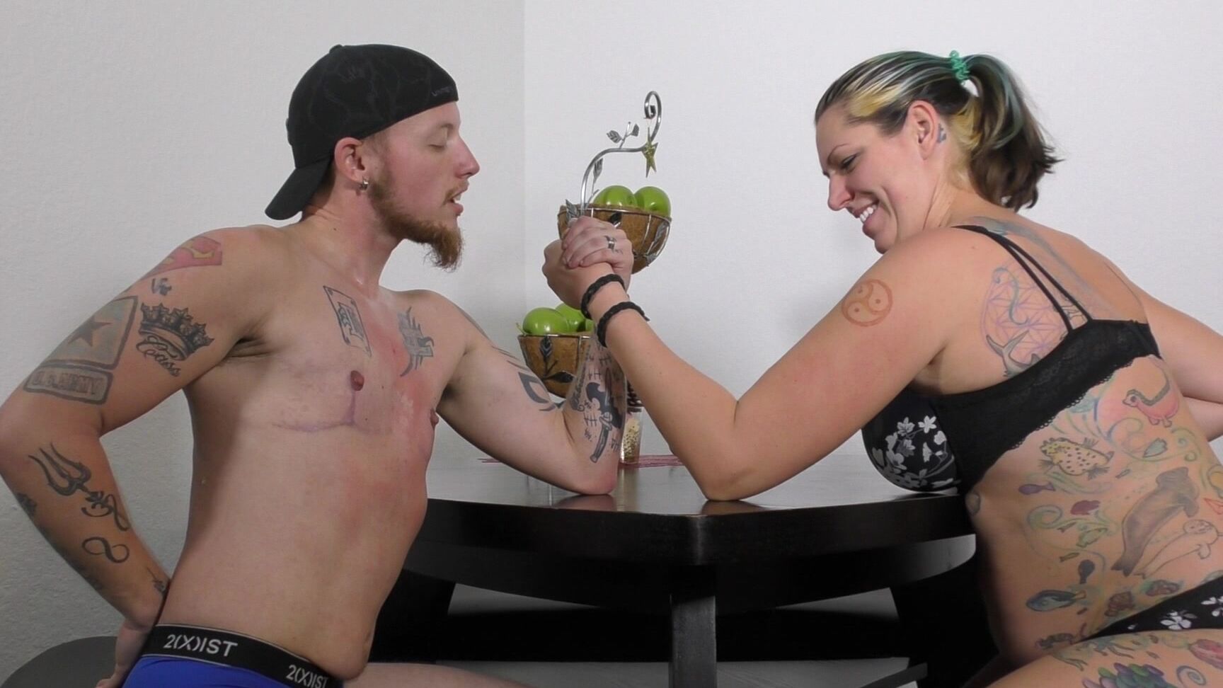 "Alexis Rain" amazons, armwresting, biceps, games, trans Vanessa vs JC Arm Wrestling manyvids