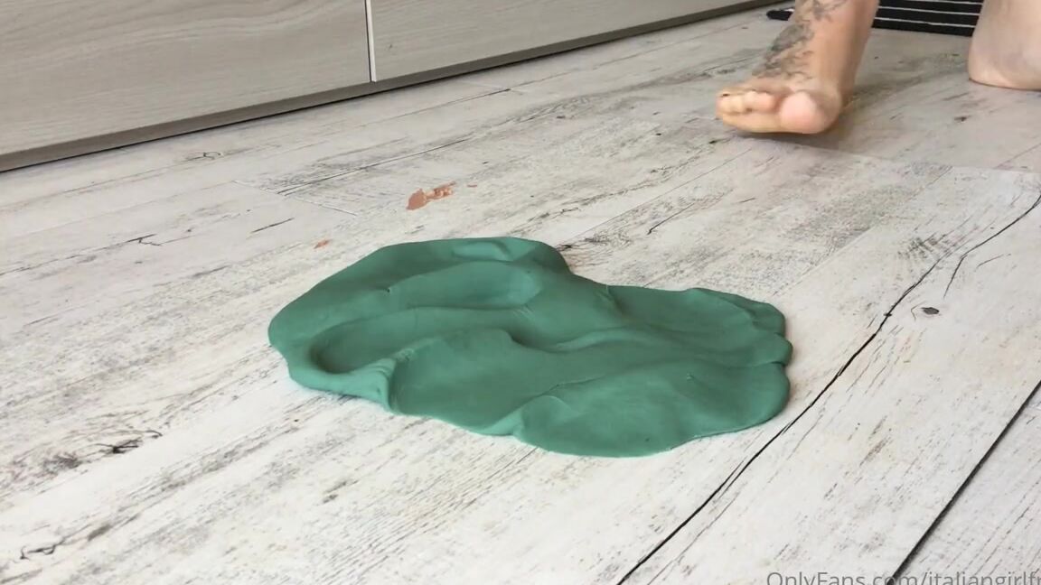 Italian Girlfriend Nicknamed Italiangirlfriend 07 25 2022 Onlyfans Video For You Kwfd