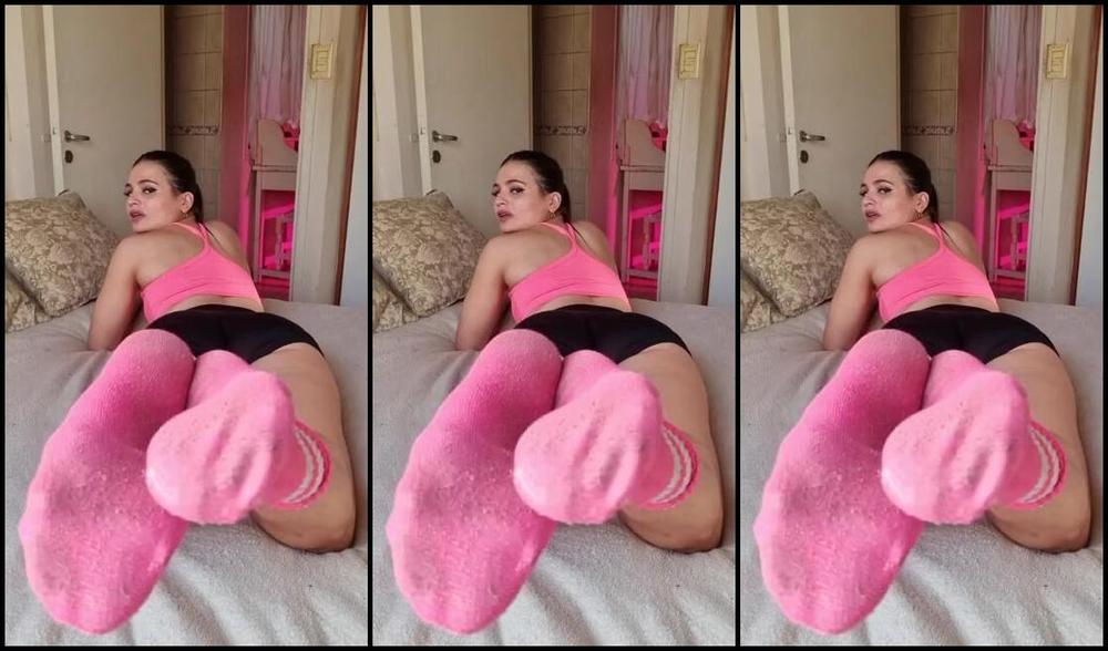 Zoey Riley Nicknamed Zoeyrileyvip Foot Fetish 07 31 2024 Onlyfans Video Socks Removal Do You Want To Play With Me For A Little While