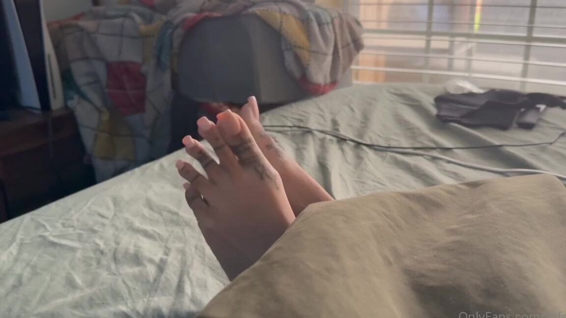 Zafeet Nicknamed Zafeetllc 04 01 2025 Onlyfans Video A Side View Of My Perfect Feet