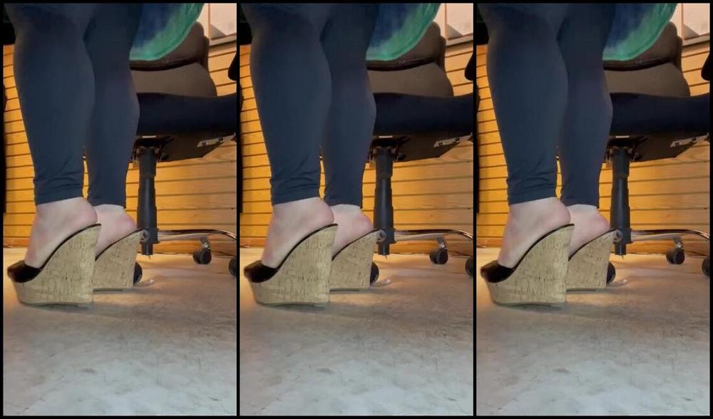 Fattyfeet420 Nicknamed Fattyfeet420 02 16 2023 Onlyfans Video Part 2 Of The Leggings And Wedges