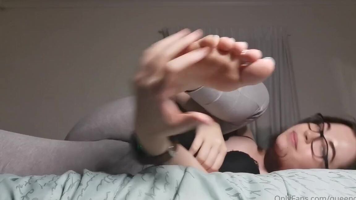 Goddess Trinity Nicknamed Queenofred 08 07 2020 Onlyfans Video Part 2 Of 2 Happy Friday Ive Just Filmed A Yum Yum Saucy Vid For You