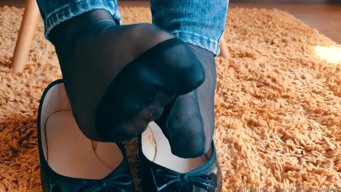Thenylonwifediaries Nicknamed Thenylonwifediaries Onlyfans I Love To Tease In Nylons Amp Flats