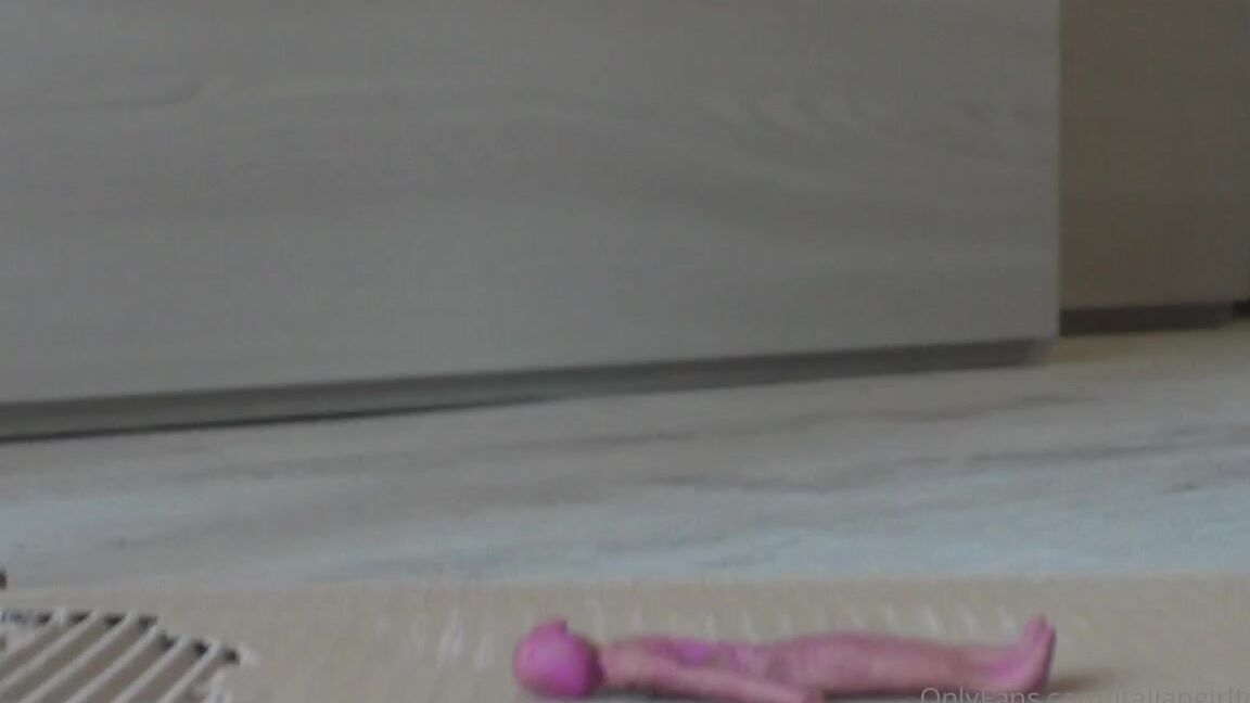 Italian Girlfriend Nicknamed Italiangirlfriend 07 14 2022 Onlyfans Video He Becomes Flat Under My Rtansparent Sabot Really Flat