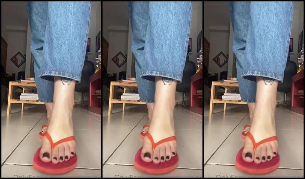 Mes Petits Pieds Nicknamed Mpetitspieds Onlyfans 12 07 2022 Video 775274
