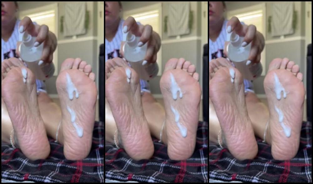 Deedee Nicknamed Deedeericanfeet 04 05 2025 Onlyfans Video As Requested From My Previous Pedi Jizz And Dildo Slapping Soles Tease