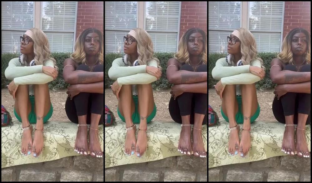 Zafeet Nicknamed Zafeetllc 08 25 2024 Onlyfans Video Car Watching While Wiggling Our Pretty Feet