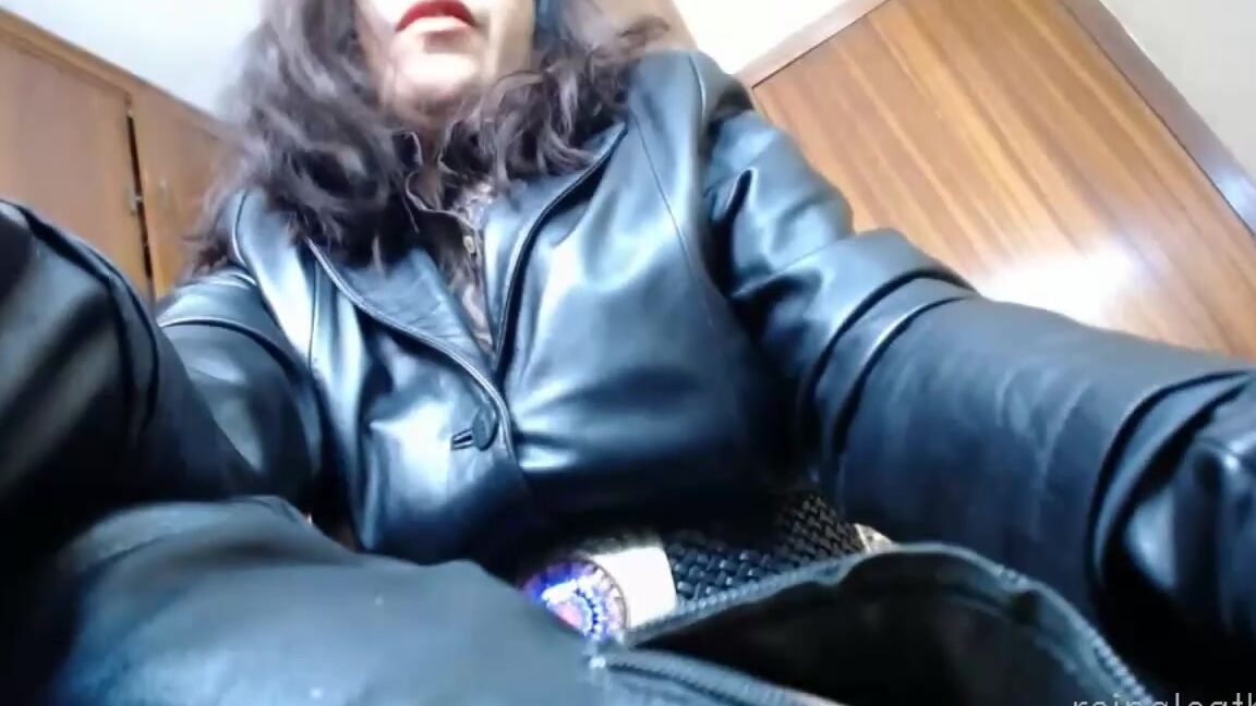 Reina Leather Nicknamed Reinaleather Onlyfans Video 829