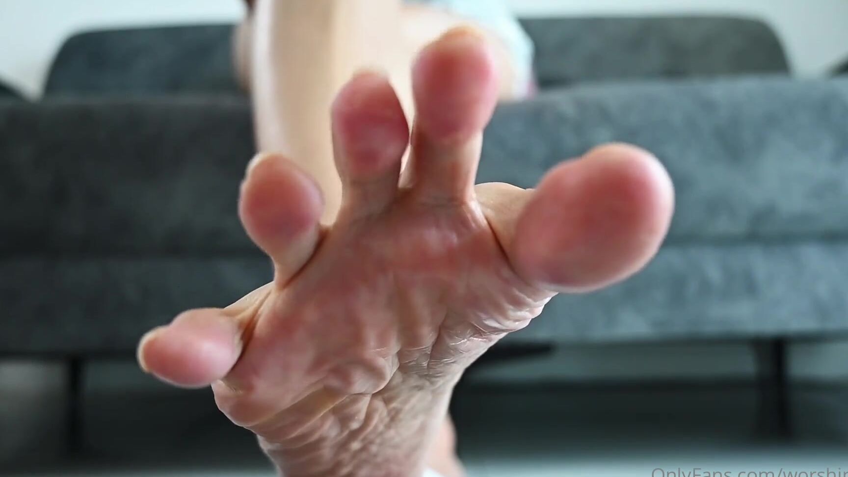 Aiko Worshipaiko Nicknamed Worshipaiko 03 23 2025 Onlyfans Video New Video Goon To My Smelly Smelly Feetget Ready To Be My Nasty Feet Worshipper