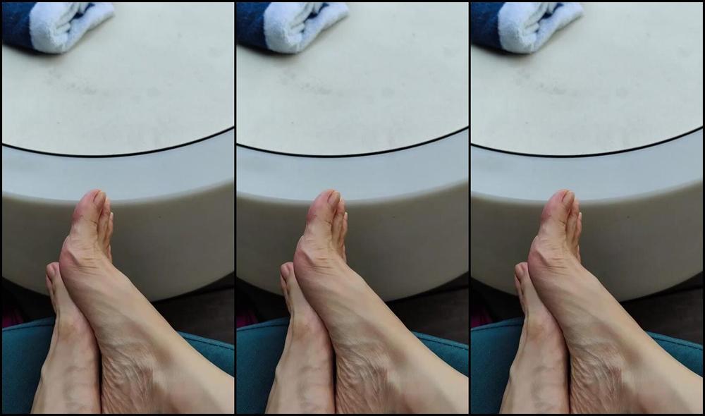 Aiko Worshipaiko Nicknamed Worshipaiko 03 27 2024 Onlyfans Video My Sexy Small Arched Feet Is As Hot As The Weather Even Hotter When I Humiliate