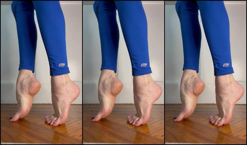 Kittys Pretty Feet Nicknamed Kittys Sweet Feet 03 21 2023 Onlyfans Video Care To Join Me On A Flexorsize Today