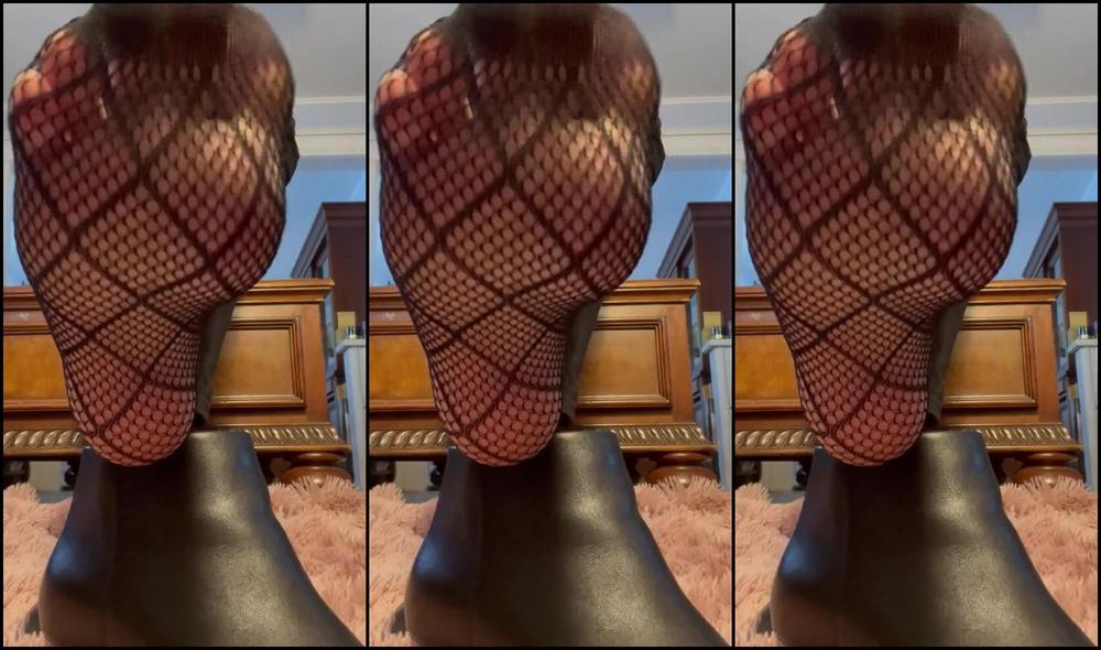 Kittys Pretty Feet Nicknamed Kittys Sweet Feet 12 22 2024 Onlyfans Video It Time For My Christmas Tip Watch This Video And Send Me A Pick Of Your