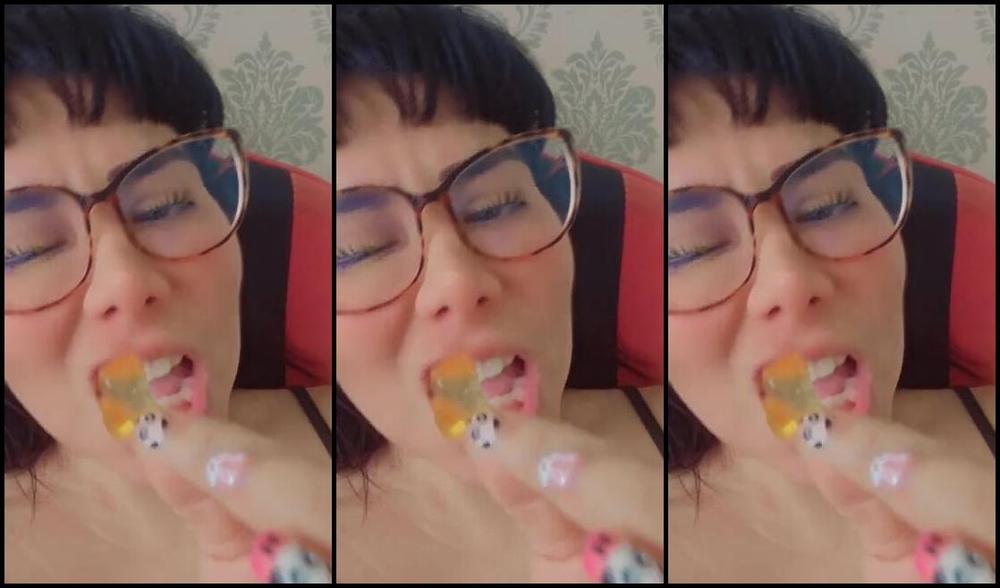 Giantess Vore Debora Nicknamed Giantess Debora 10 02 2024 Onlyfans Video New Tiny Gummy Bear