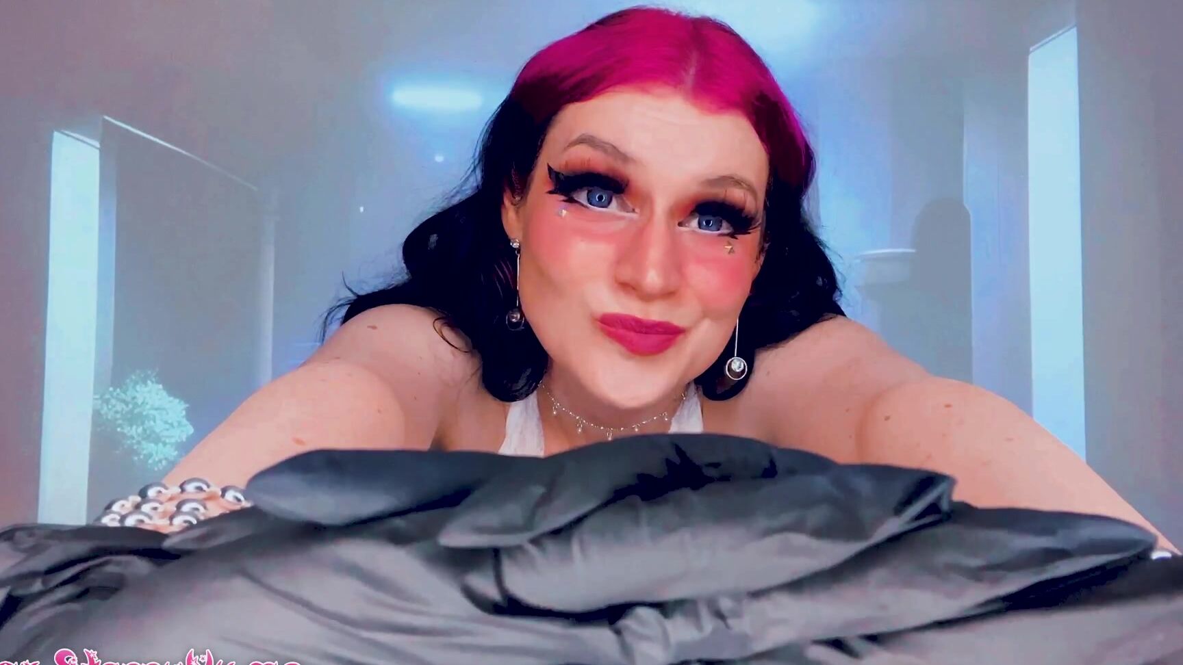 "Starry Yume" breath play, executrix, femdom pov, hand over mouth, handjobs, sfw Executrix Fantasy Hand Over Mouth Handjob POV manyvids