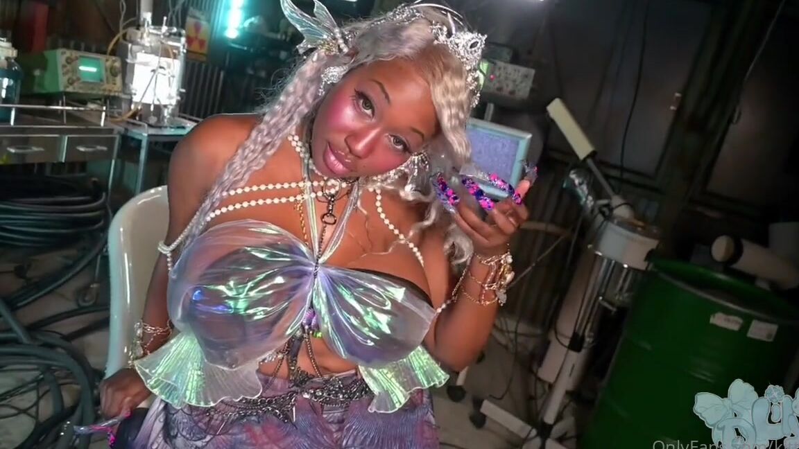 Kitty22 Nicknamed Kitty 22 11 04 2025 Onlyfans Video Lustful Laboratory 1815 A Mysterious Storm Agent And A Rare Aquatic Specimen Were Brought Into The