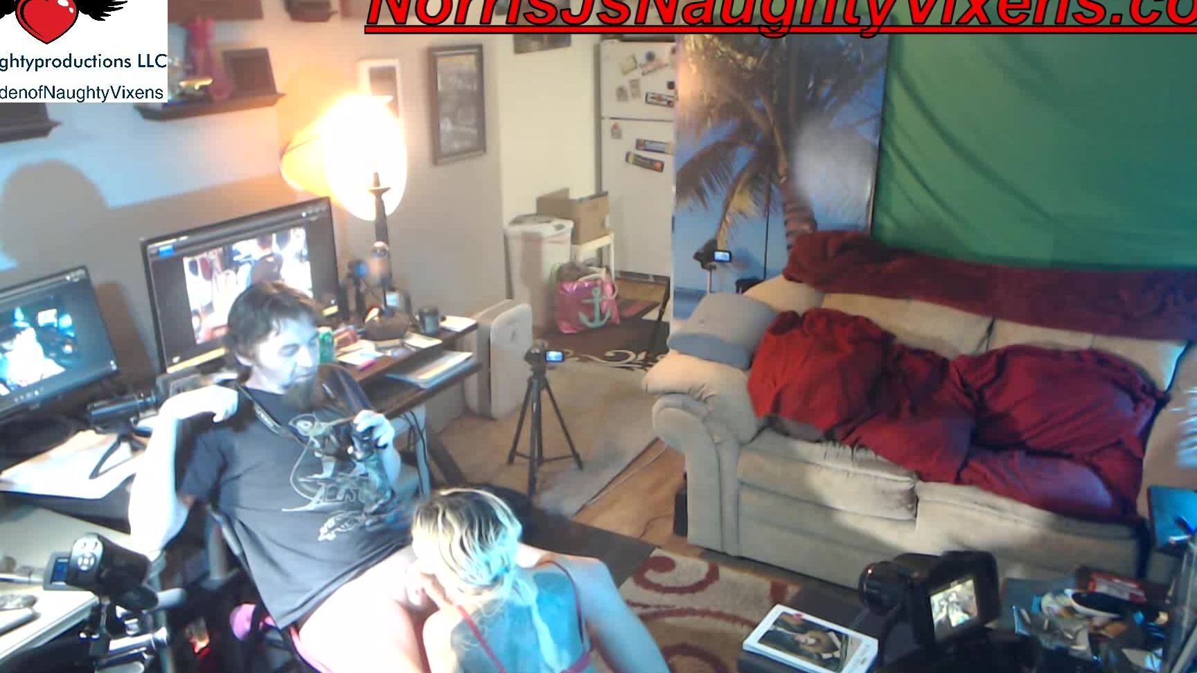 "nmjnaughtyvixens" blowjob, cumshots, doggystyle, fucking, webcam Latina Maid came over to cheer me up manyvids