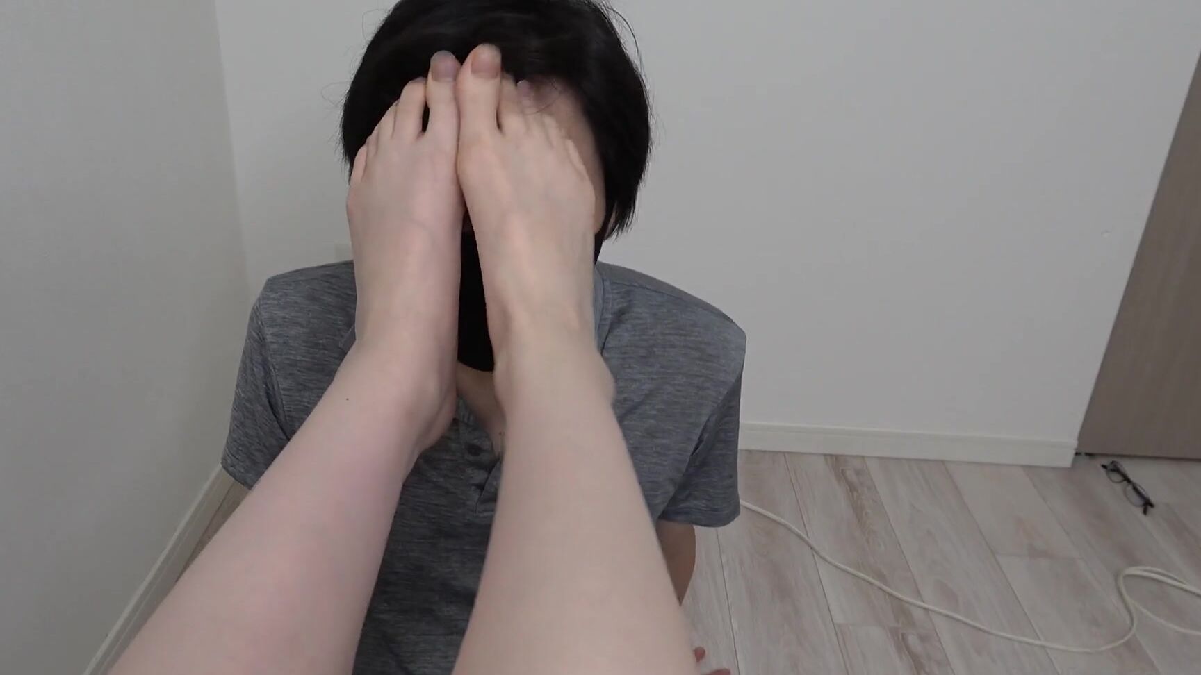 Aichan Souai Nicknamed Souai 06 30 2025 Onlyfans Video Your Place Is Beneath My Feet