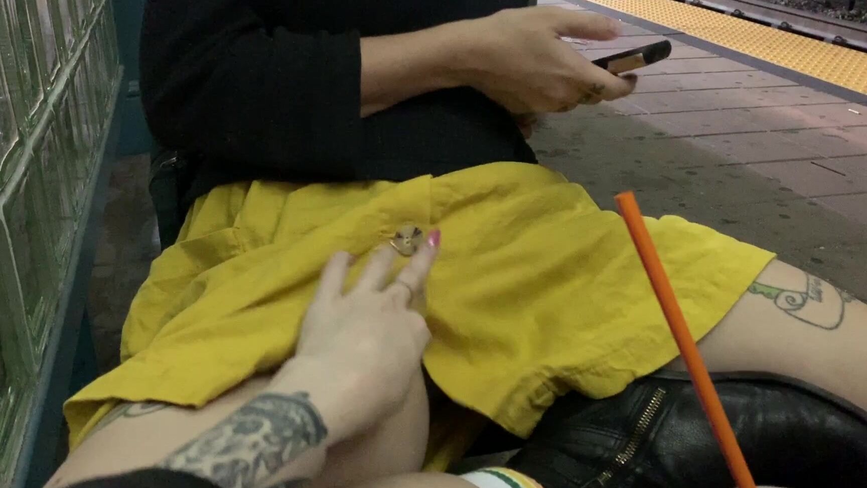 "HARPERMADI" flashing, public nudity, girl girl, public flashing, public outdoor 359 Girl Girl Flashing in New York manyvids